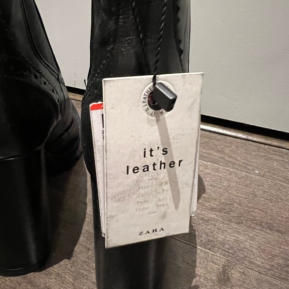 Black Platform Boot - Picture 3 of 6